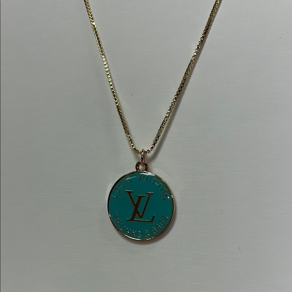 Louis Vuitton Silver and Blue Pendant Necklace - Picture 3 of 4